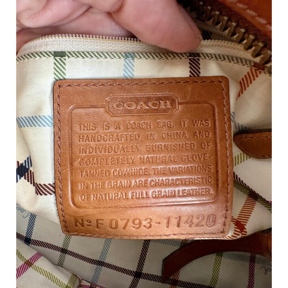 Coach Vintage Y2K Legacy Bleeker Flap Shopper in Brittish Tan Vachetta Leather - Picture 11 of 16